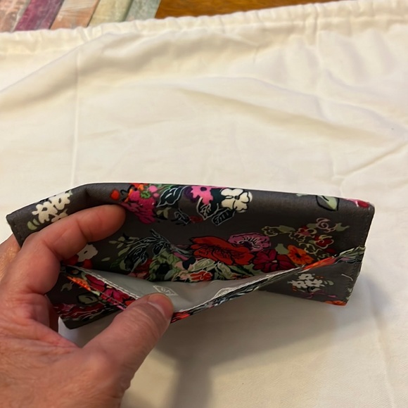 Vera Bradley wallet and accessories - Picture 7 of 9